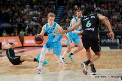 RS557722_J32-SBB-ZPA-Firmar-acb-Photo-A-Arrizabalaga