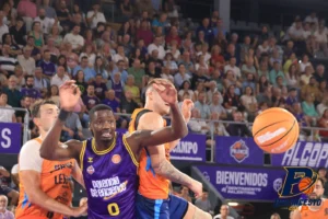 Palencia Baloncesto, se queda sin premio en la prórroga (102-104)